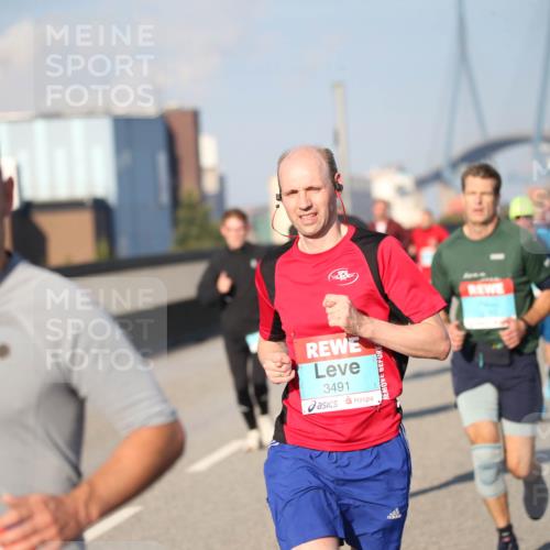 03.10.2025 - Köhlbrandbrückenlauf Jannik Wohlers http://msf.ph/oto/9076695 03.10.2025 09:43:24 Position 3 3491 meine-sportfotos.de