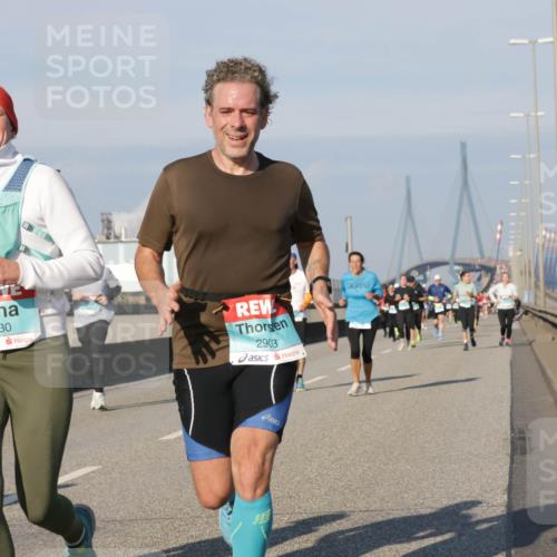 03.10.2025 - Köhlbrandbrückenlauf Jannik Wohlers http://msf.ph/oto/9076774 03.10.2025 09:52:03 Position 3 1730, 2903 meine-sportfotos.de
