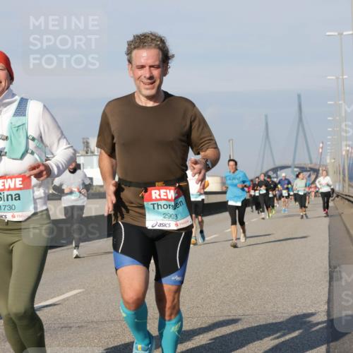 03.10.2025 - Köhlbrandbrückenlauf Jannik Wohlers http://msf.ph/oto/9076784 03.10.2025 09:52:03 Position 3 1730, 2903 meine-sportfotos.de