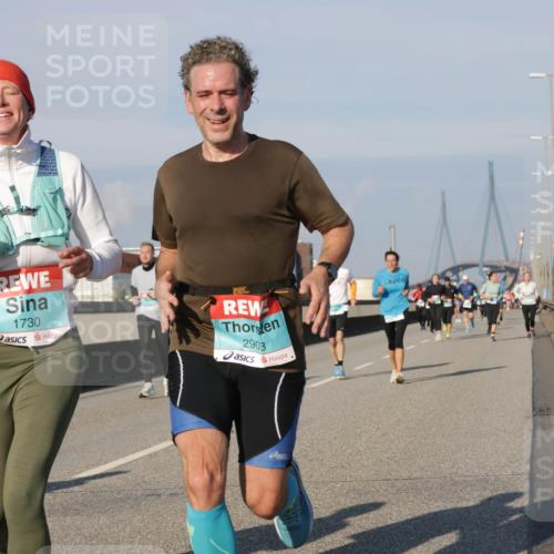 03.10.2025 - Köhlbrandbrückenlauf Jannik Wohlers http://msf.ph/oto/9076814 03.10.2025 09:52:04 Position 3 1730, 2903 meine-sportfotos.de