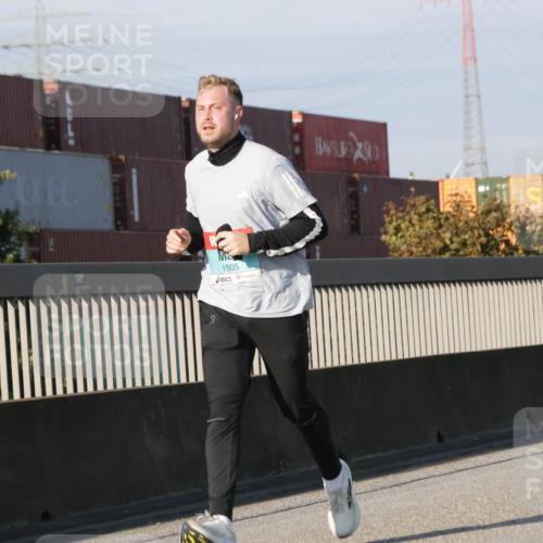 03.10.2025 - Köhlbrandbrückenlauf Jannik Wohlers http://msf.ph/oto/9076904 03.10.2025 09:52:07 Position 3 1505 meine-sportfotos.de