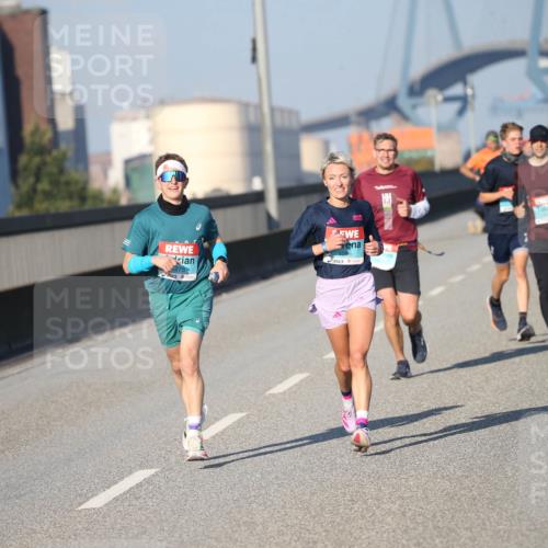03.10.2025 - Köhlbrandbrückenlauf Jannik Wohlers http://msf.ph/oto/9076917 03.10.2025 09:43:35 Position 3 1086 meine-sportfotos.de