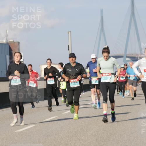 03.10.2025 - Köhlbrandbrückenlauf Jannik Wohlers http://msf.ph/oto/9076996 03.10.2025 09:52:10 Position 3 1301, 1395, 3797, 1333 meine-sportfotos.de