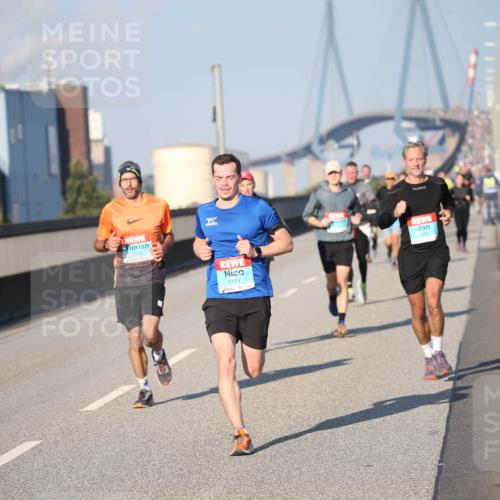 03.10.2025 - Köhlbrandbrückenlauf Jannik Wohlers http://msf.ph/oto/9077166 03.10.2025 09:43:48 Position 3 3544, 3181 meine-sportfotos.de