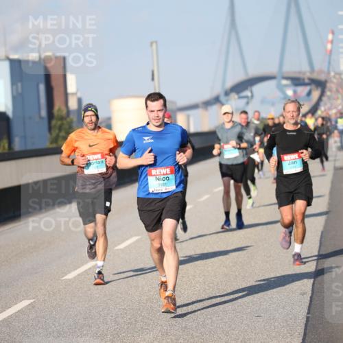 03.10.2025 - Köhlbrandbrückenlauf Jannik Wohlers http://msf.ph/oto/9077181 03.10.2025 09:43:48 Position 3 1101, 3181, 3544 meine-sportfotos.de