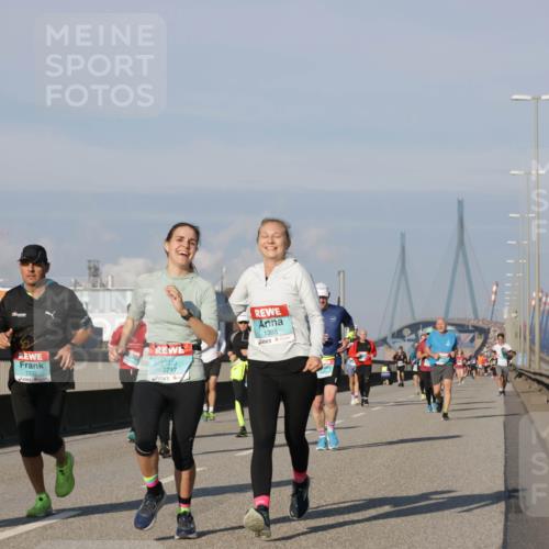 03.10.2025 - Köhlbrandbrückenlauf Jannik Wohlers http://msf.ph/oto/9077237 03.10.2025 09:52:15 Position 3 1333, 3797, 1395 meine-sportfotos.de