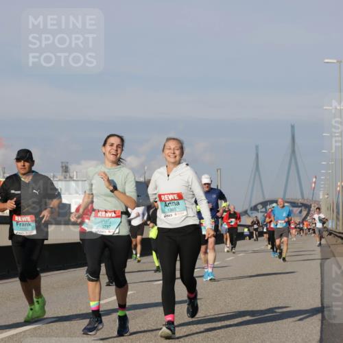 03.10.2025 - Köhlbrandbrückenlauf Jannik Wohlers http://msf.ph/oto/9077246 03.10.2025 09:52:15 Position 3 1333, 3797, 1395 meine-sportfotos.de