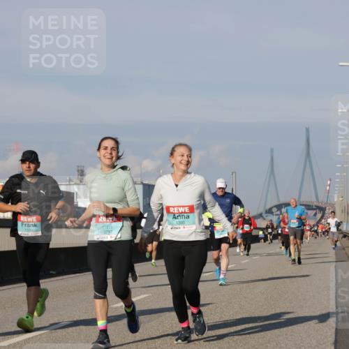 03.10.2025 - Köhlbrandbrückenlauf Jannik Wohlers http://msf.ph/oto/9077255 03.10.2025 09:52:15 Position 3 1333, 3797, 1395 meine-sportfotos.de