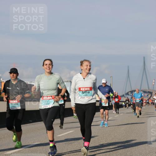 03.10.2025 - Köhlbrandbrückenlauf Jannik Wohlers http://msf.ph/oto/9077271 03.10.2025 09:52:15 Position 3 1333, 3797, 1395 meine-sportfotos.de