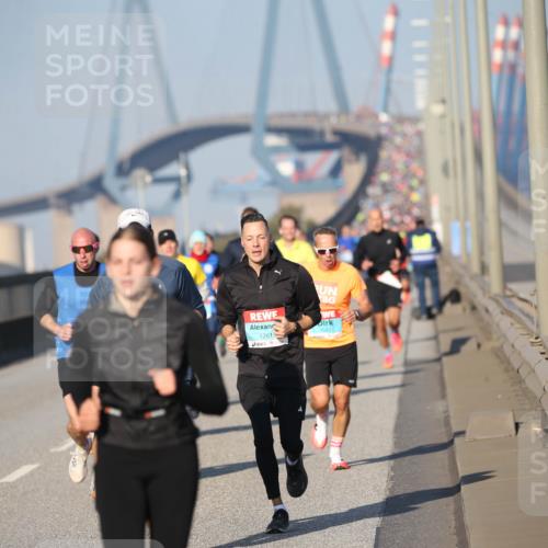 03.10.2025 - Köhlbrandbrückenlauf Jannik Wohlers http://msf.ph/oto/9077358 03.10.2025 09:44:02 Position 3 1261 meine-sportfotos.de