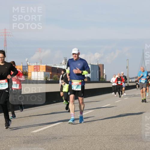 03.10.2025 - Köhlbrandbrückenlauf Jannik Wohlers http://msf.ph/oto/9077364 03.10.2025 09:52:18 Position 3 8022, 3411 meine-sportfotos.de