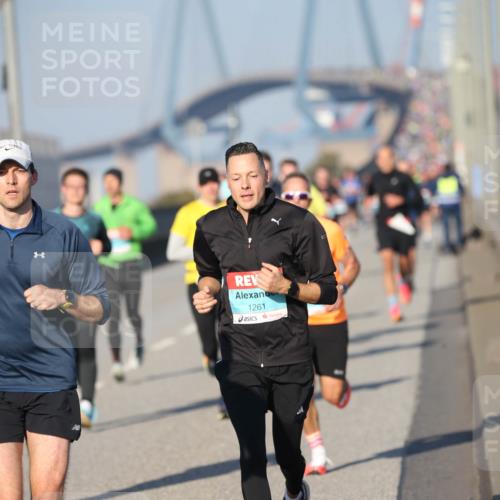 03.10.2025 - Köhlbrandbrückenlauf Jannik Wohlers http://msf.ph/oto/9077398 03.10.2025 09:44:05 Position 3 1261 meine-sportfotos.de