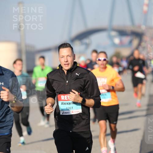 03.10.2025 - Köhlbrandbrückenlauf Jannik Wohlers http://msf.ph/oto/9077406 03.10.2025 09:44:06 Position 3 1261 meine-sportfotos.de