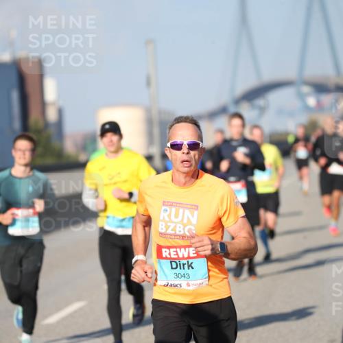 03.10.2025 - Köhlbrandbrückenlauf Jannik Wohlers http://msf.ph/oto/9077471 03.10.2025 09:44:10 Position 3 3043 meine-sportfotos.de