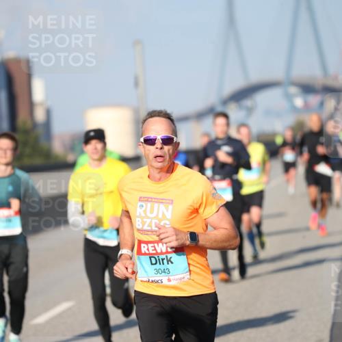 03.10.2025 - Köhlbrandbrückenlauf Jannik Wohlers http://msf.ph/oto/9077476 03.10.2025 09:44:10 Position 3 3043 meine-sportfotos.de