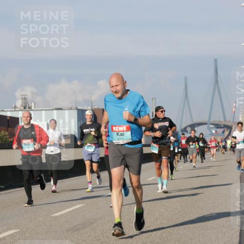 03.10.2025 - Köhlbrandbrückenlauf Jannik Wohlers http://msf.ph/oto/9077477 03.10.2025 09:52:23 Position 3 3250 meine-sportfotos.de