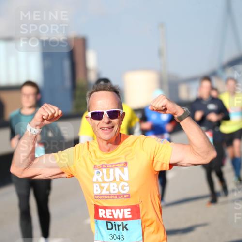 03.10.2025 - Köhlbrandbrückenlauf Jannik Wohlers http://msf.ph/oto/9077511 03.10.2025 09:44:11 Position 3 3043 meine-sportfotos.de