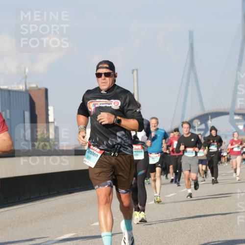 03.10.2025 - Köhlbrandbrückenlauf Jannik Wohlers http://msf.ph/oto/9077513 03.10.2025 09:52:25 Position 3 1384, 3016, 278 meine-sportfotos.de