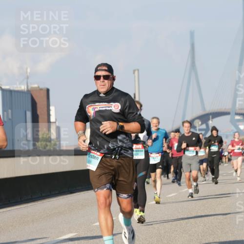 03.10.2025 - Köhlbrandbrückenlauf Jannik Wohlers http://msf.ph/oto/9077518 03.10.2025 09:52:25 Position 3 48, 1384, 3278 meine-sportfotos.de