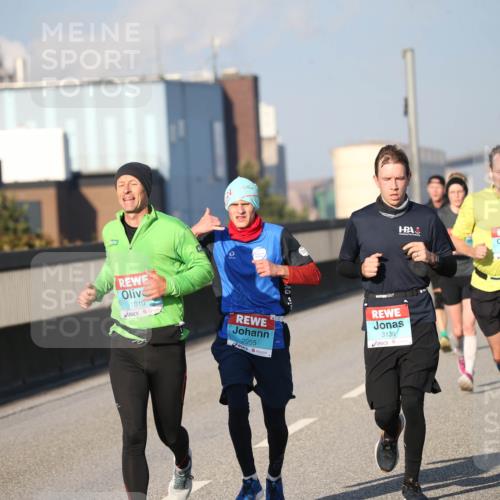 03.10.2025 - Köhlbrandbrückenlauf Jannik Wohlers http://msf.ph/oto/9077548 03.10.2025 09:44:13 Position 3 1083, 1010, 2955, 3136 meine-sportfotos.de