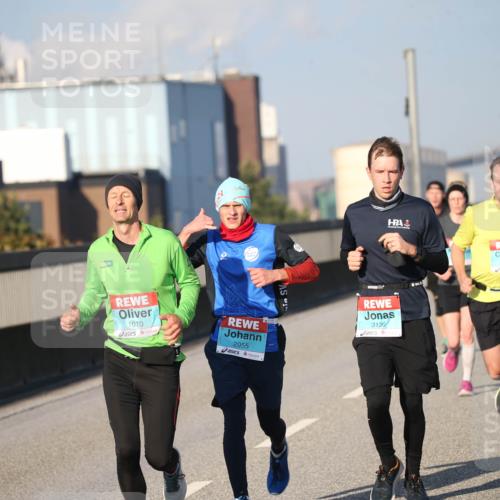 03.10.2025 - Köhlbrandbrückenlauf Jannik Wohlers http://msf.ph/oto/9077552 03.10.2025 09:44:13 Position 3 1010, 2955, 1083, 3136 meine-sportfotos.de