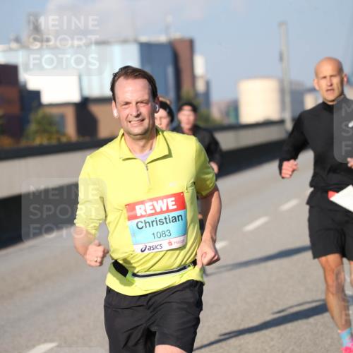 03.10.2025 - Köhlbrandbrückenlauf Jannik Wohlers http://msf.ph/oto/9077612 03.10.2025 09:44:17 Position 3 1083 meine-sportfotos.de
