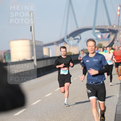 03.10.2025 - Köhlbrandbrückenlauf Jannik Wohlers http://msf.ph/oto/9077636 03.10.2025 09:44:19 Position 3 1068 meine-sportfotos.de