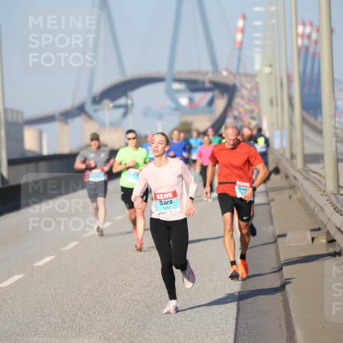 03.10.2025 - Köhlbrandbrückenlauf Jannik Wohlers http://msf.ph/oto/9077650 03.10.2025 09:44:25 Position 3 1251 meine-sportfotos.de