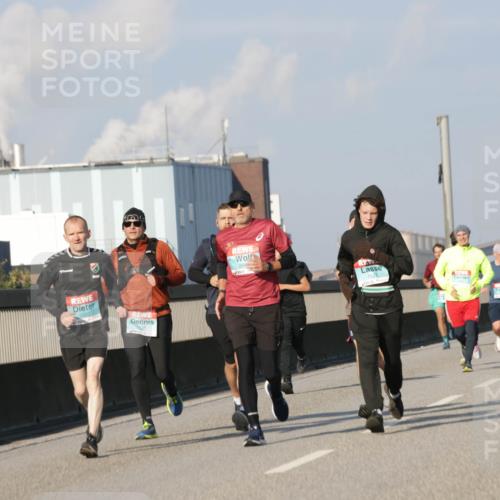 03.10.2025 - Köhlbrandbrückenlauf Jannik Wohlers http://msf.ph/oto/9077715 03.10.2025 09:52:36 Position 3 1673 meine-sportfotos.de