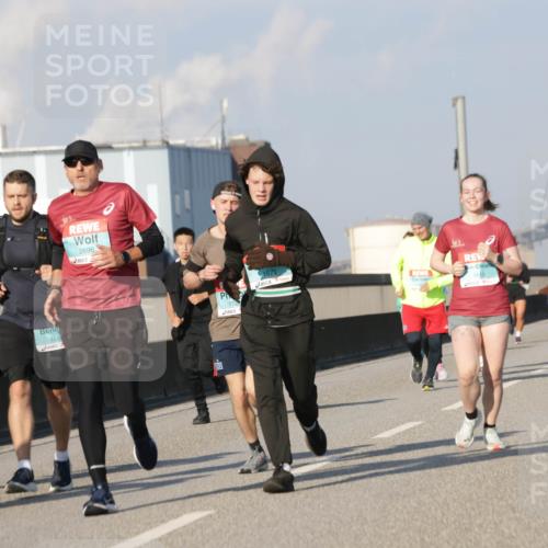 03.10.2025 - Köhlbrandbrückenlauf Jannik Wohlers http://msf.ph/oto/9077795 03.10.2025 09:52:38 Position 3 1125, 168, 2696, 1410, 1673, 1722 meine-sportfotos.de