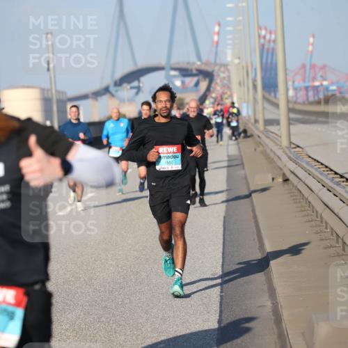 03.10.2025 - Köhlbrandbrückenlauf Jannik Wohlers http://msf.ph/oto/9077797 03.10.2025 09:44:46 Position 3 1550 meine-sportfotos.de
