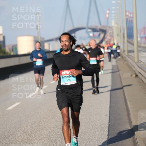 03.10.2025 - Köhlbrandbrückenlauf Jannik Wohlers http://msf.ph/oto/9077817 03.10.2025 09:44:48 Position 3 1550 meine-sportfotos.de