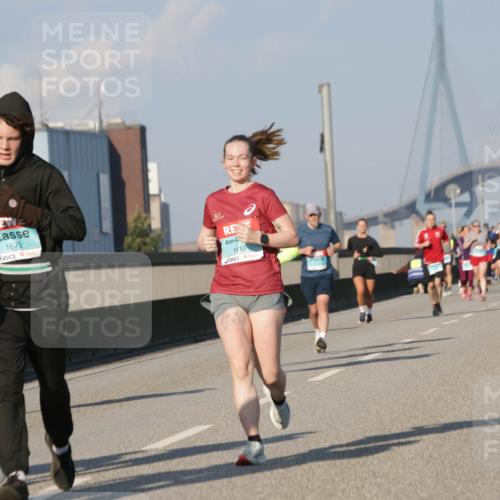 03.10.2025 - Köhlbrandbrückenlauf Jannik Wohlers http://msf.ph/oto/9077845 03.10.2025 09:52:40 Position 3 1722, 1673, 1410 meine-sportfotos.de