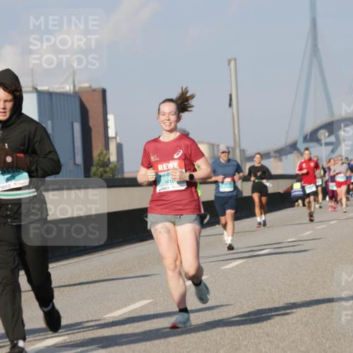 03.10.2025 - Köhlbrandbrückenlauf Jannik Wohlers http://msf.ph/oto/9077850 03.10.2025 09:52:40 Position 3 1722, 1673, 1410 meine-sportfotos.de