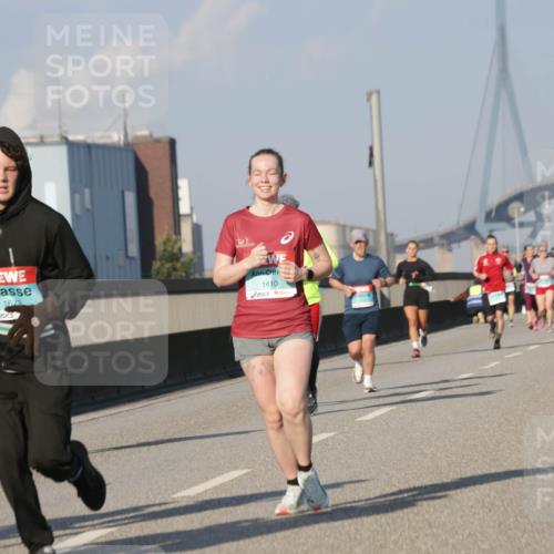 03.10.2025 - Köhlbrandbrückenlauf Jannik Wohlers http://msf.ph/oto/9077857 03.10.2025 09:52:40 Position 3 172, 1672, 1410 meine-sportfotos.de