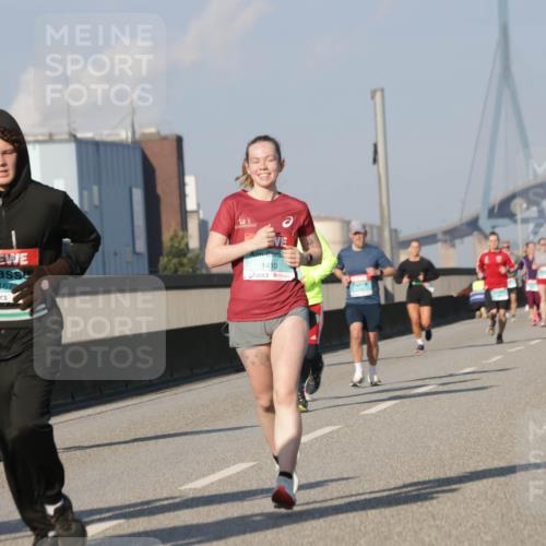 03.10.2025 - Köhlbrandbrückenlauf Jannik Wohlers http://msf.ph/oto/9077867 03.10.2025 09:52:40 Position 3 1722, 1672, 1410 meine-sportfotos.de
