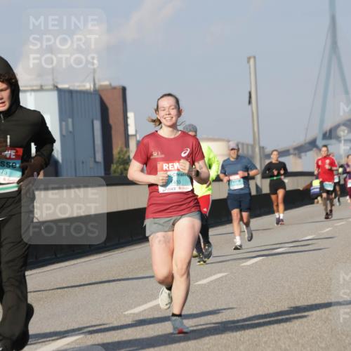 03.10.2025 - Köhlbrandbrückenlauf Jannik Wohlers http://msf.ph/oto/9077881 03.10.2025 09:52:40 Position 3 1722, 1673, 1410 meine-sportfotos.de