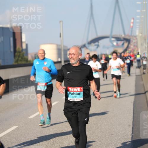 03.10.2025 - Köhlbrandbrückenlauf Jannik Wohlers http://msf.ph/oto/9077888 03.10.2025 09:44:53 Position 3 3183, 3211 meine-sportfotos.de