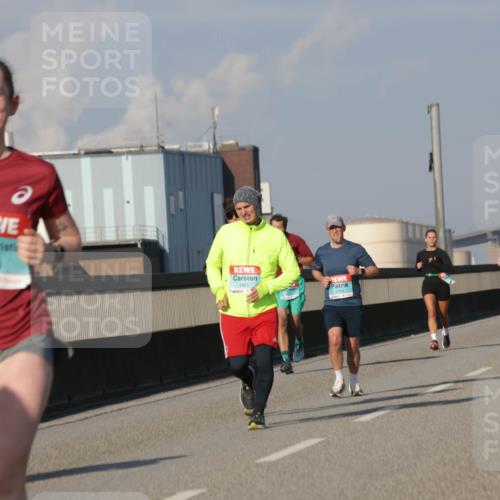 03.10.2025 - Köhlbrandbrückenlauf Jannik Wohlers http://msf.ph/oto/9077945 03.10.2025 09:52:43 Position 3 1410, 1451 meine-sportfotos.de