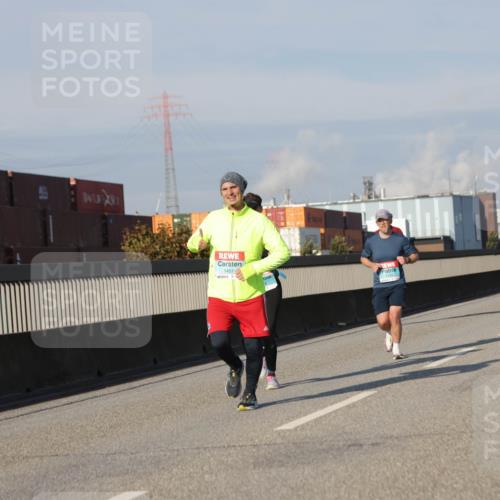 03.10.2025 - Köhlbrandbrückenlauf Jannik Wohlers http://msf.ph/oto/9077957 03.10.2025 09:52:48 Position 3 0400, 1451 meine-sportfotos.de