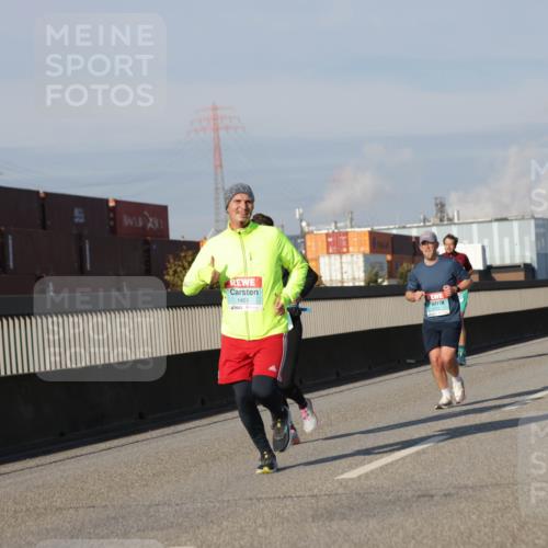 03.10.2025 - Köhlbrandbrückenlauf Jannik Wohlers http://msf.ph/oto/9078004 03.10.2025 09:52:48 Position 3 1451 meine-sportfotos.de