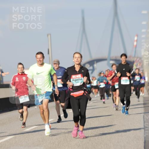 03.10.2025 - Köhlbrandbrückenlauf Jannik Wohlers http://msf.ph/oto/9078072 03.10.2025 09:52:52 Position 3 1294 meine-sportfotos.de