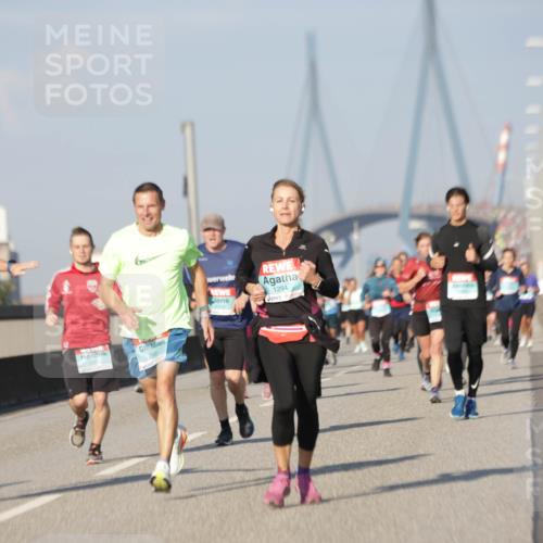 03.10.2025 - Köhlbrandbrückenlauf Jannik Wohlers http://msf.ph/oto/9078077 03.10.2025 09:52:52 Position 3 298, 1294 meine-sportfotos.de