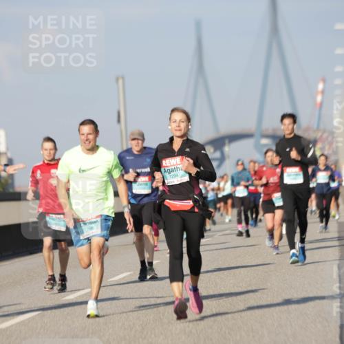 03.10.2025 - Köhlbrandbrückenlauf Jannik Wohlers http://msf.ph/oto/9078089 03.10.2025 09:52:52 Position 3 2981, 1294 meine-sportfotos.de