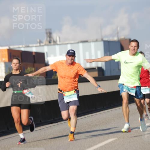 03.10.2025 - Köhlbrandbrückenlauf Jannik Wohlers http://msf.ph/oto/9078112 03.10.2025 09:52:53 Position 3 2983 meine-sportfotos.de