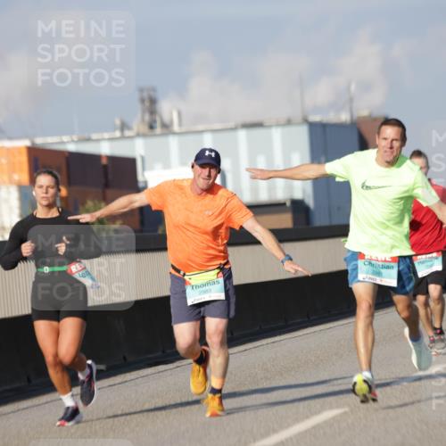 03.10.2025 - Köhlbrandbrückenlauf Jannik Wohlers http://msf.ph/oto/9078115 03.10.2025 09:52:53 Position 3 2983, 2981 meine-sportfotos.de