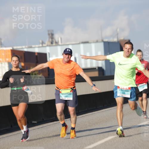 03.10.2025 - Köhlbrandbrückenlauf Jannik Wohlers http://msf.ph/oto/9078125 03.10.2025 09:52:53 Position 3 2983, 2981 meine-sportfotos.de