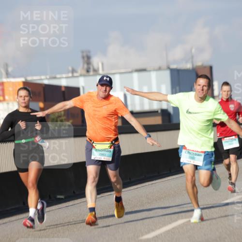 03.10.2025 - Köhlbrandbrückenlauf Jannik Wohlers http://msf.ph/oto/9078136 03.10.2025 09:52:53 Position 3 2983, 2981 meine-sportfotos.de