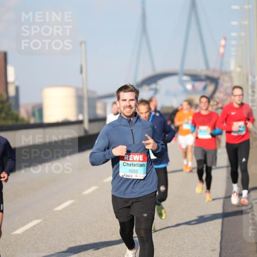 03.10.2025 - Köhlbrandbrückenlauf Jannik Wohlers http://msf.ph/oto/9078141 03.10.2025 09:45:14 Position 3 1102, 2, 1052 meine-sportfotos.de