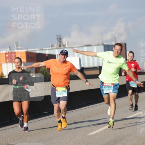 03.10.2025 - Köhlbrandbrückenlauf Jannik Wohlers http://msf.ph/oto/9078149 03.10.2025 09:52:53 Position 3 2983 meine-sportfotos.de